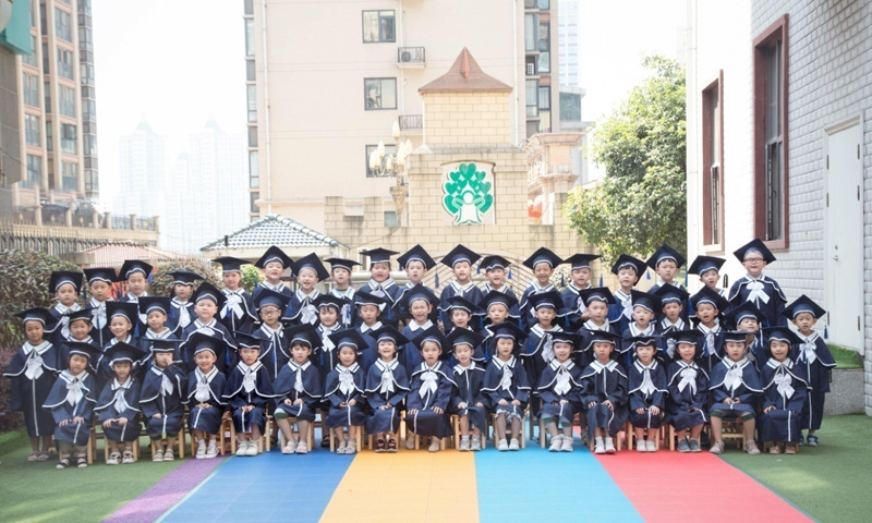 她携手跨世纪4年，创办高品质混龄幼儿园